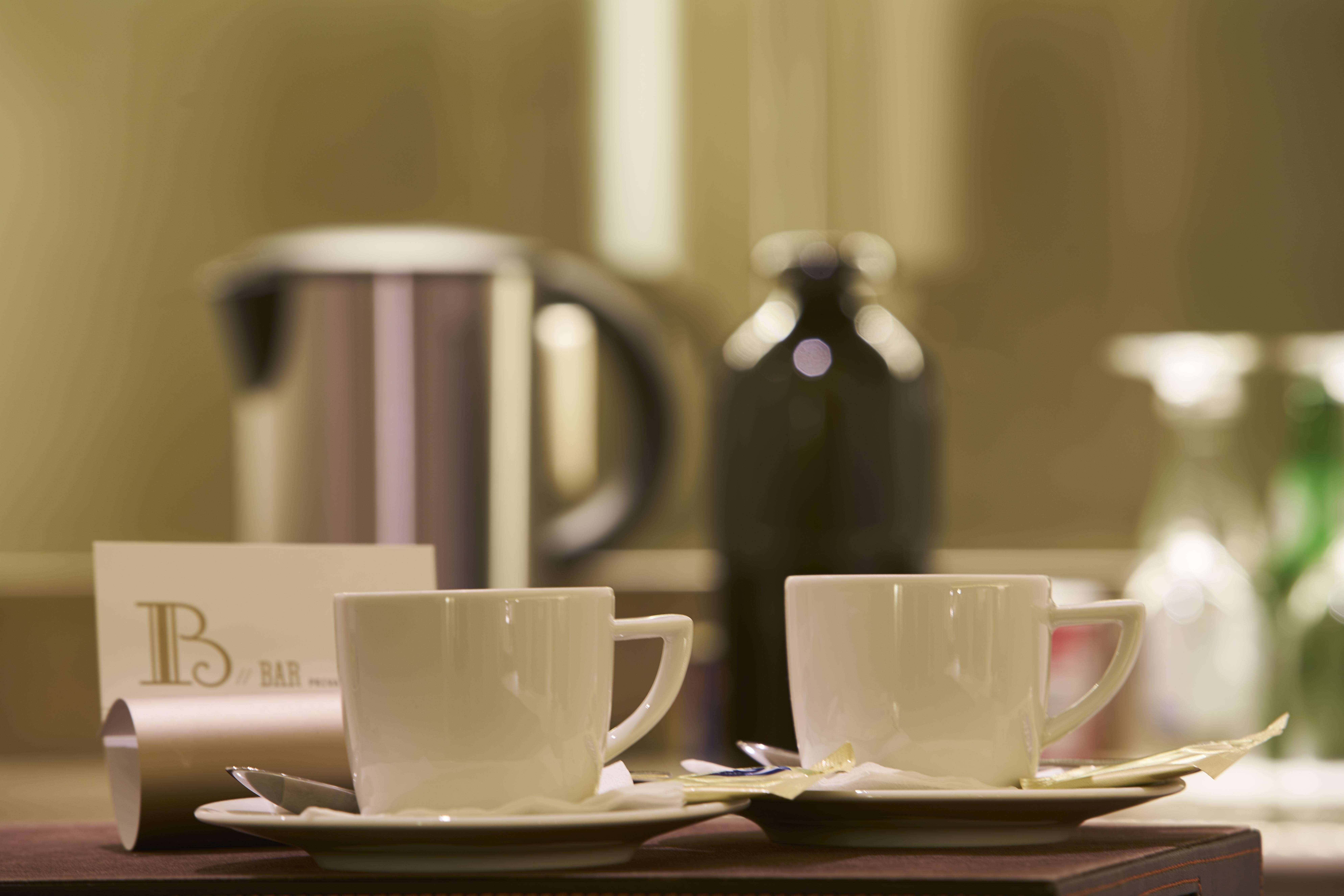 Portobay Flores Extérieur photo Coffee and tea service